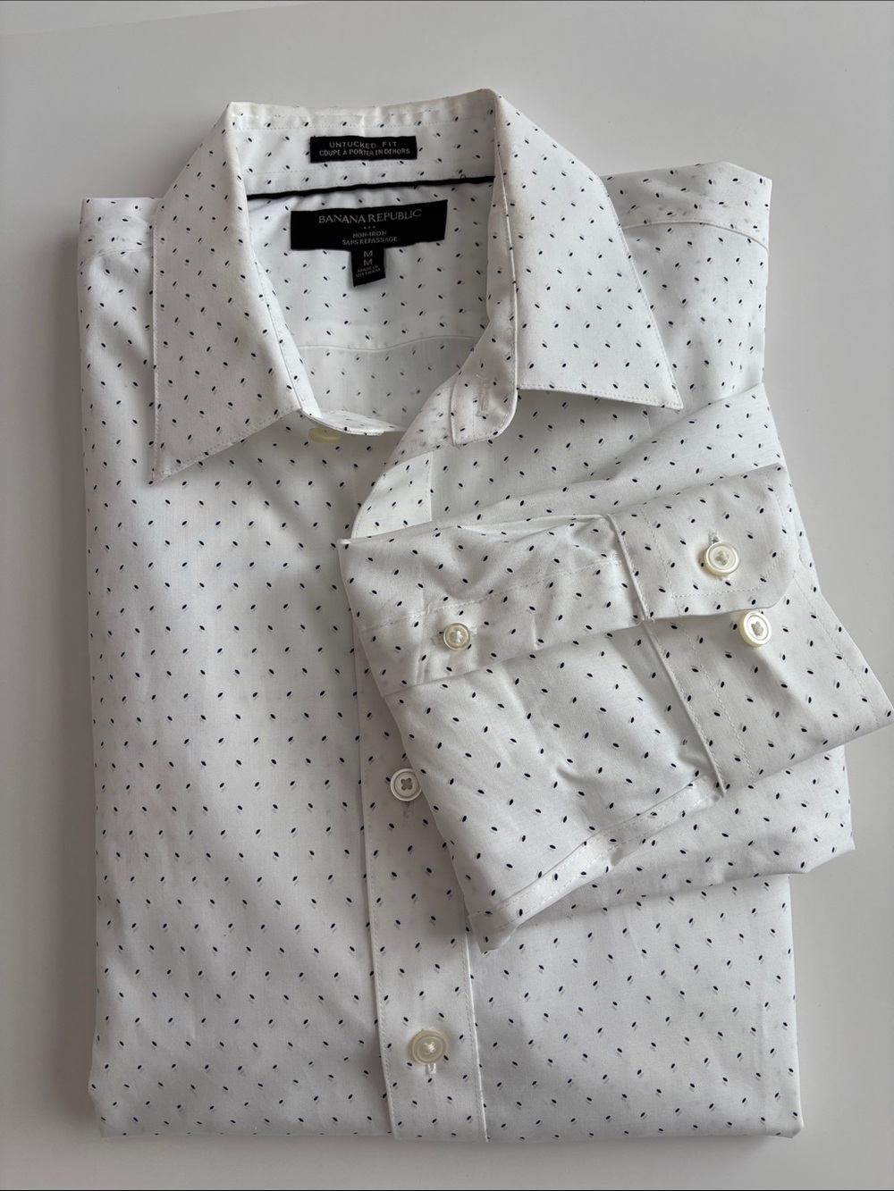 Banana Republic White Button-Down Shirt with Black Micro Print, M